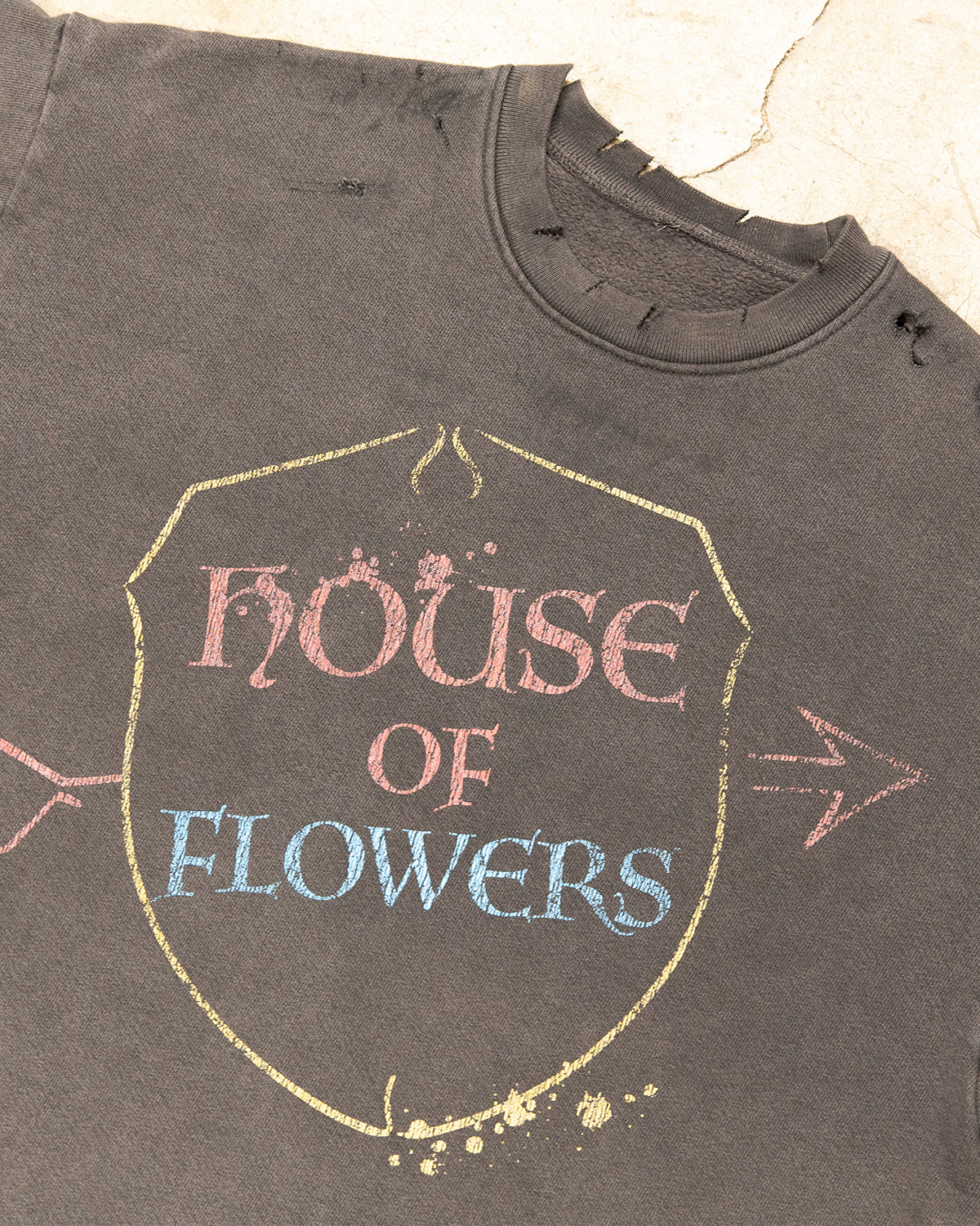 FLEUR VINTAGE GREY CREWNECK(DISTRESSED)