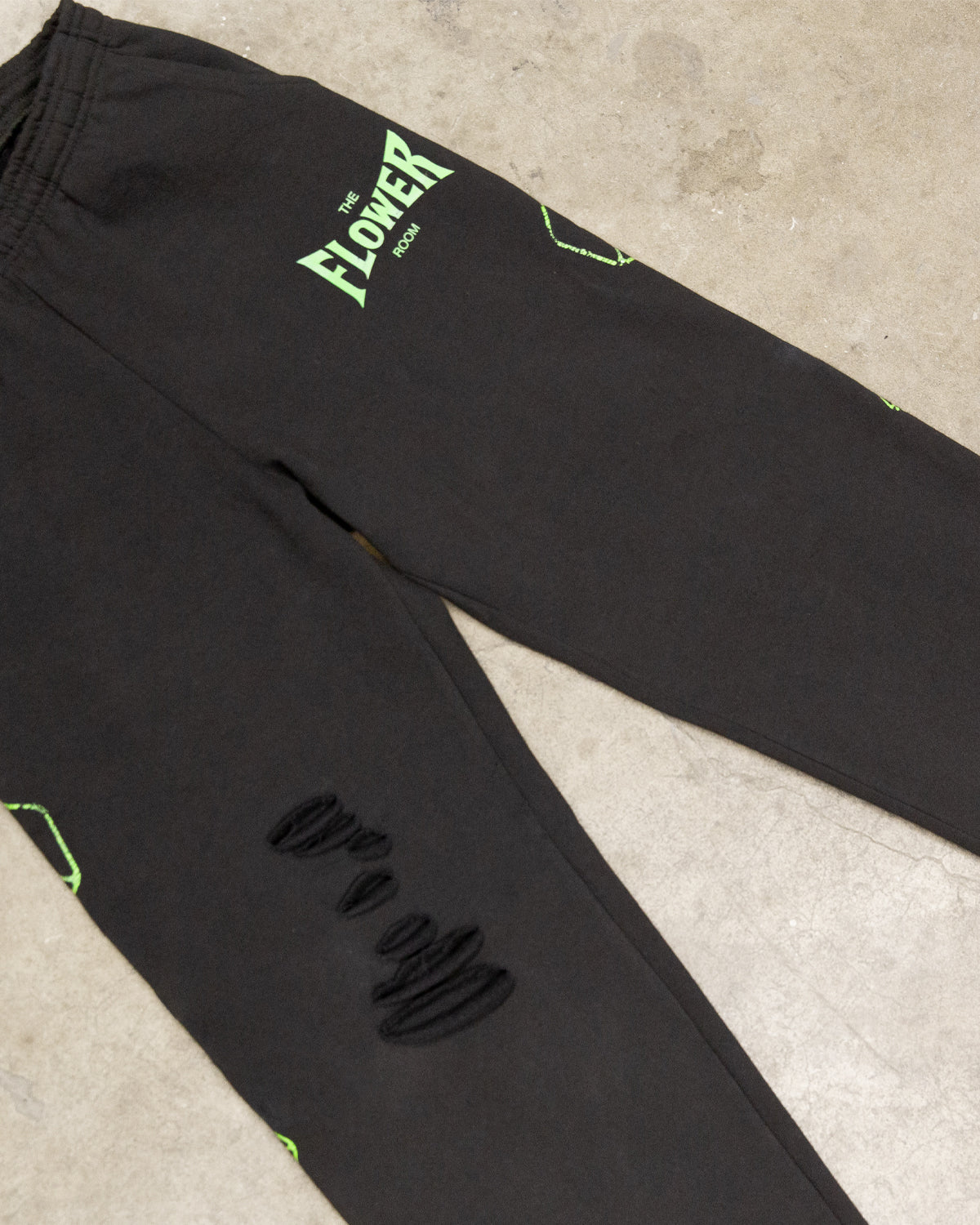 THE FLOWER ROOM STRAIGHT-LEG PANTS(DISTRESSED)